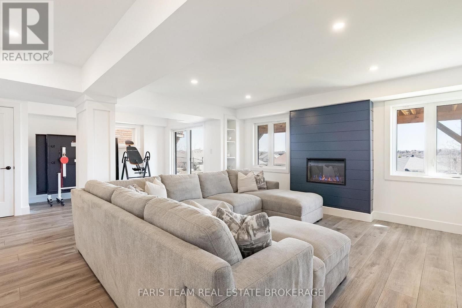 3117 EMPEROR DRIVE Image 30