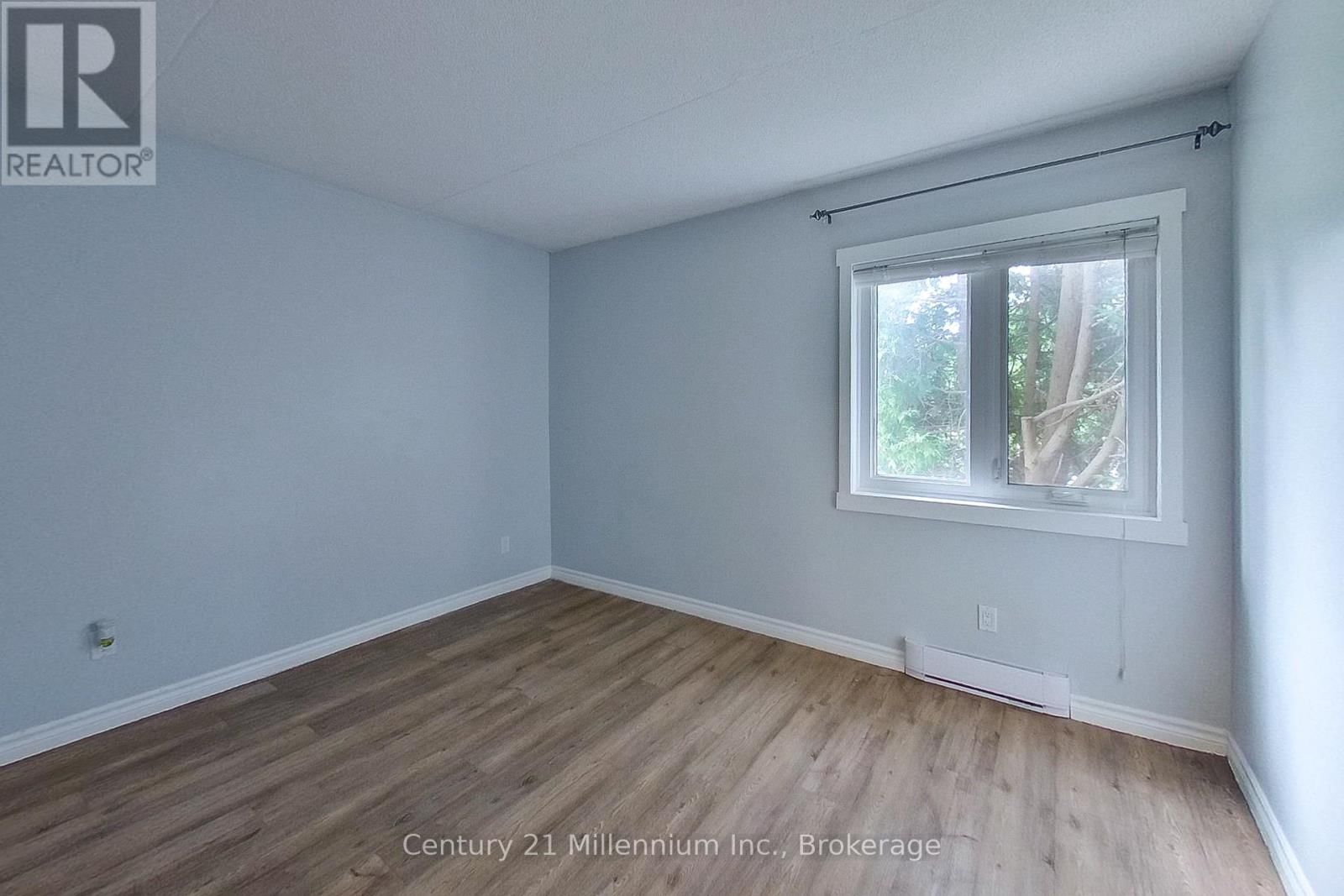 193 - 49 TROTT BOULEVARD Image 15