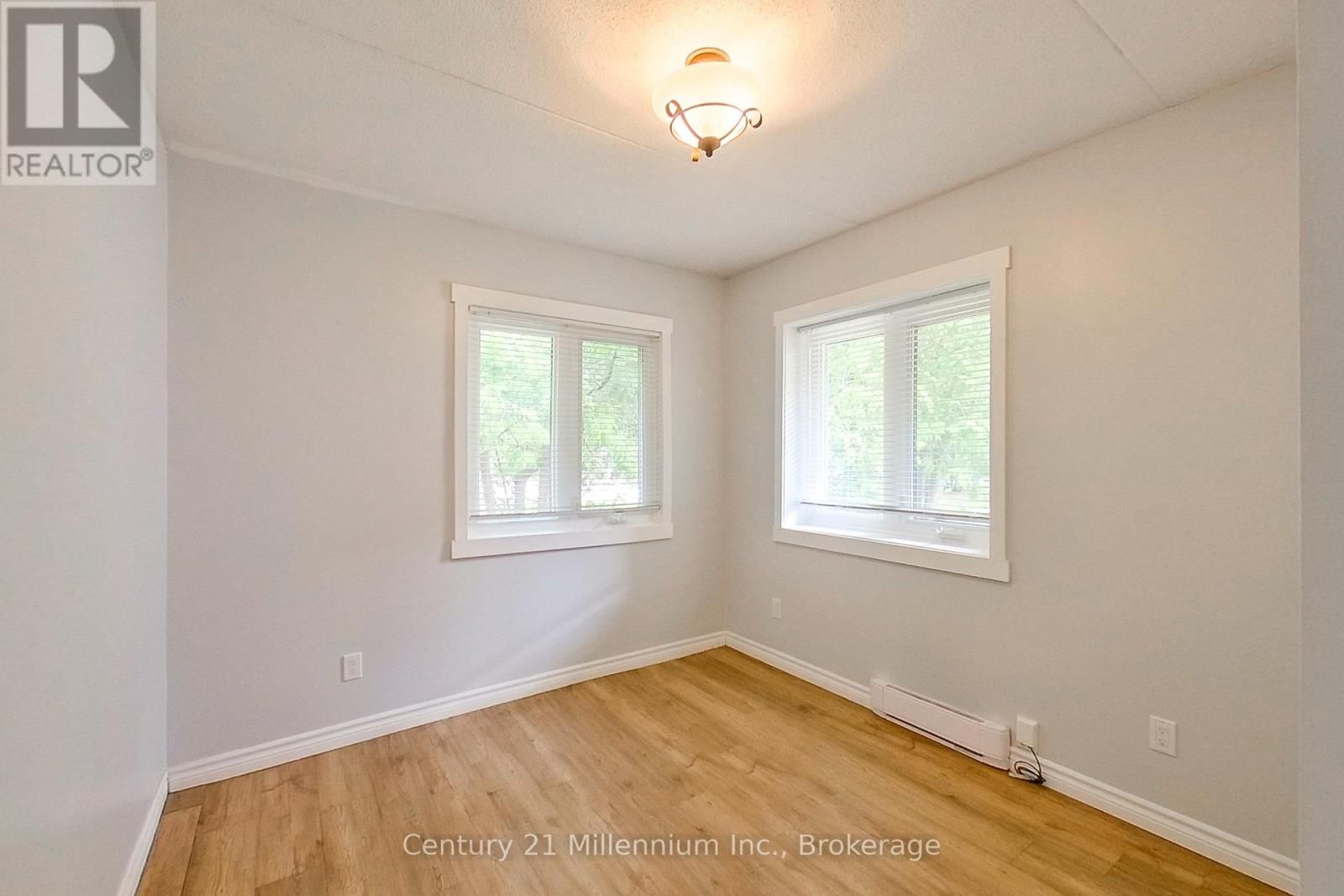 193 - 49 TROTT BOULEVARD Image 20