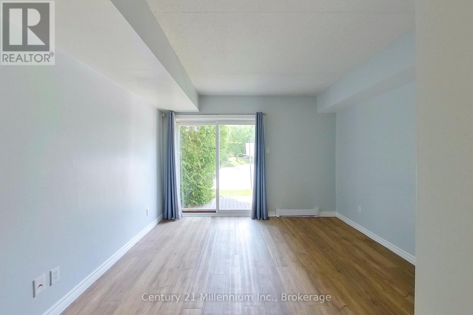 193 - 49 TROTT BOULEVARD Image 22