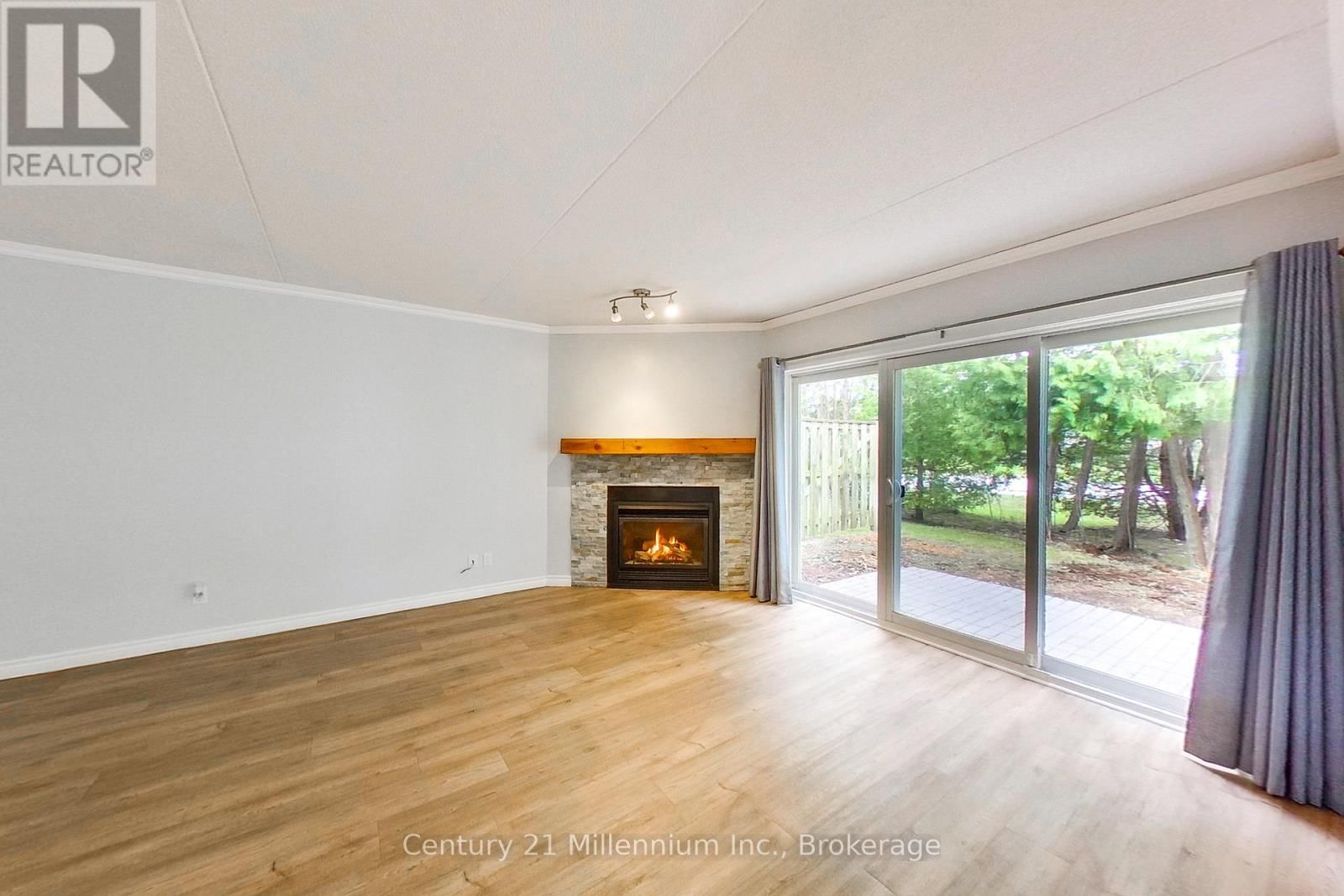 193 - 49 TROTT BOULEVARD Image 24