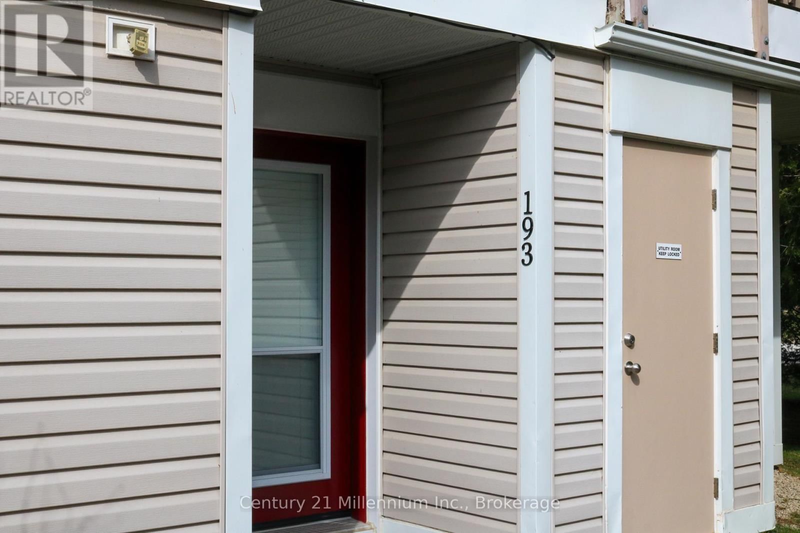 193 - 49 TROTT BOULEVARD Image 30