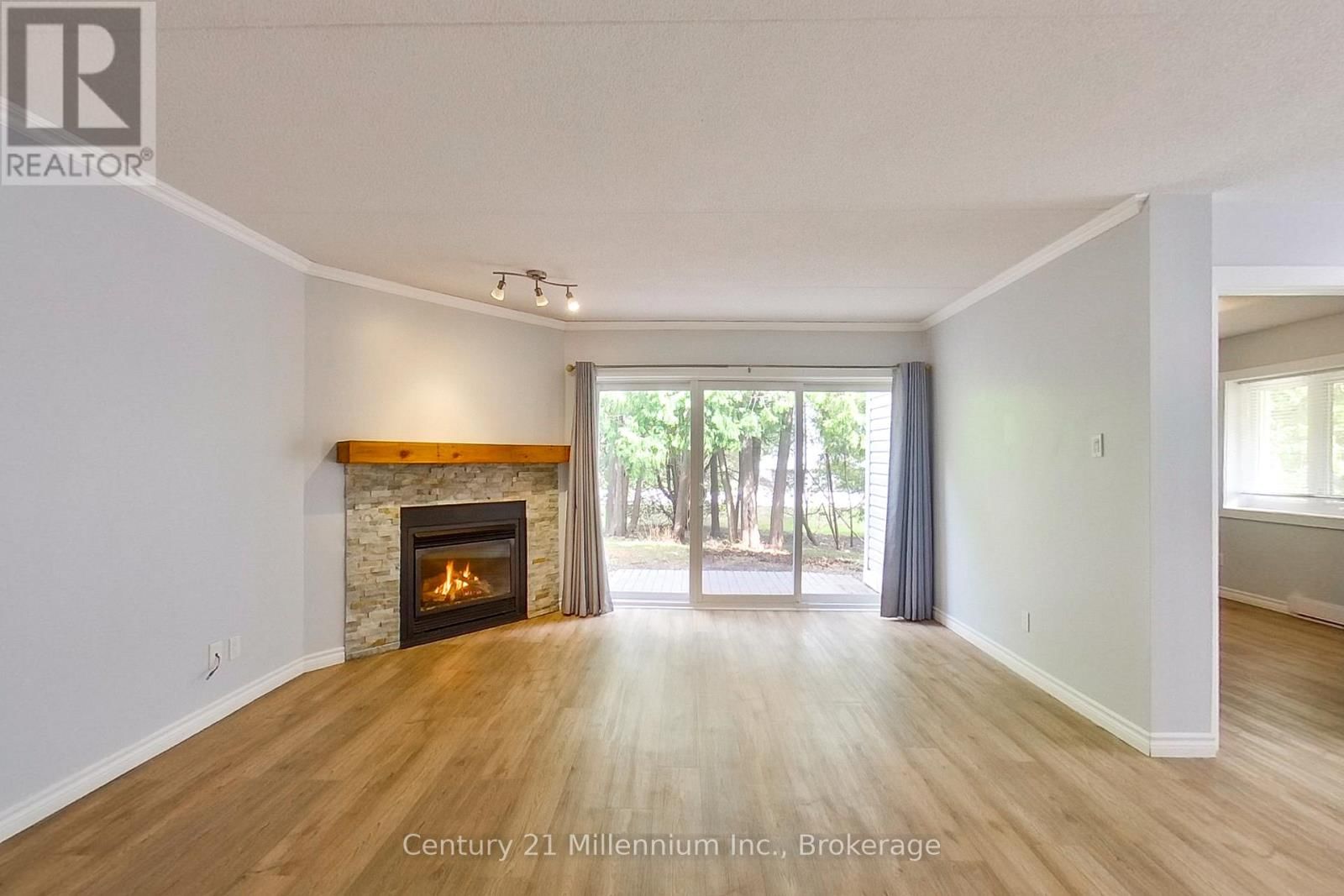 193 - 49 TROTT BOULEVARD Image 6