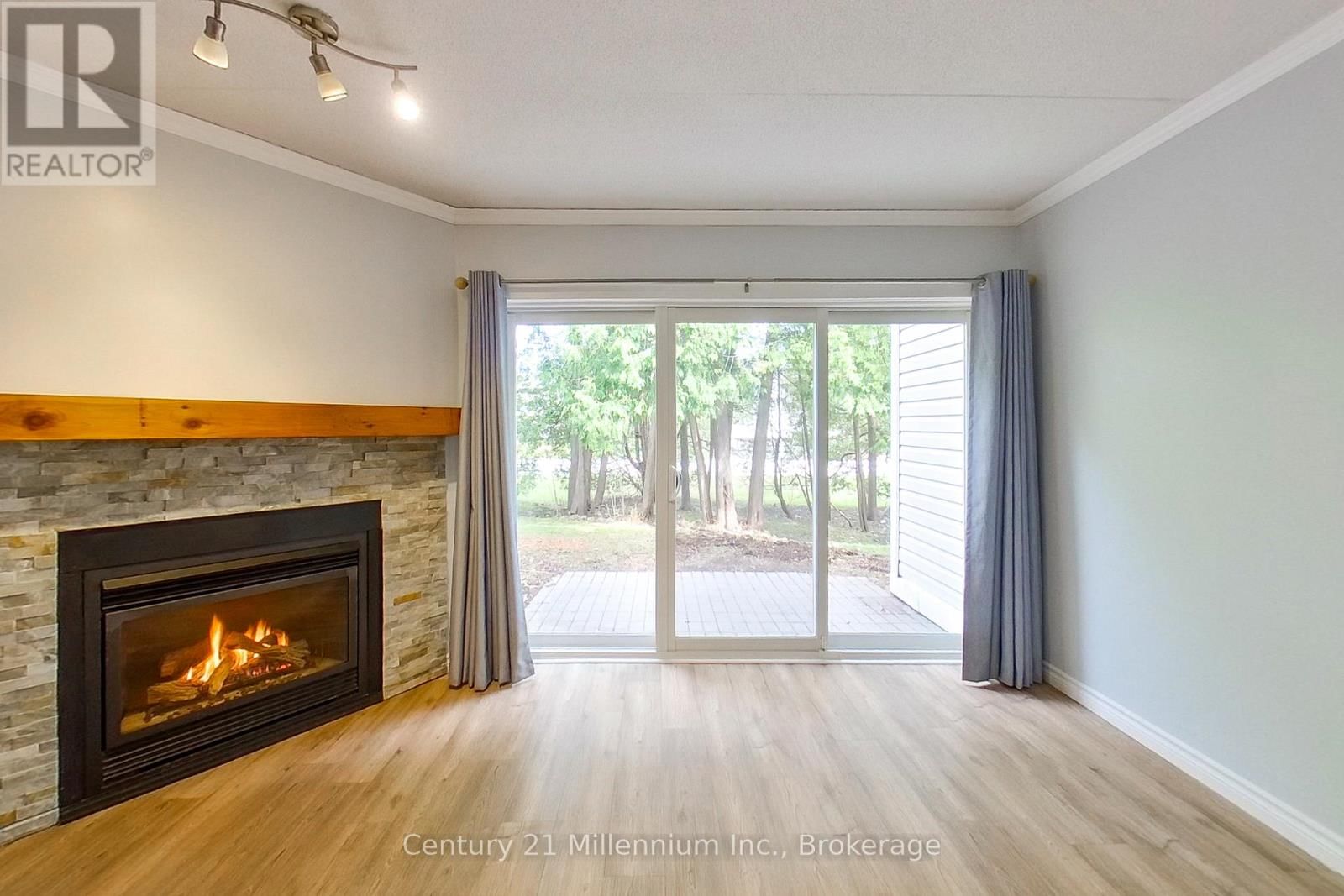 193 - 49 TROTT BOULEVARD Image 7