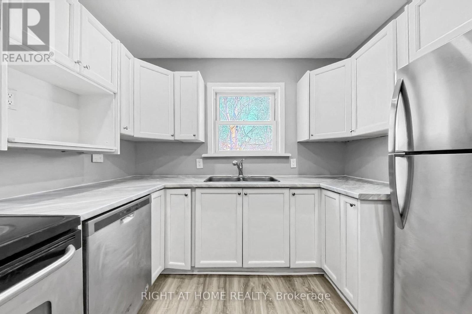 19 ALFRED STREET WEST Image 10