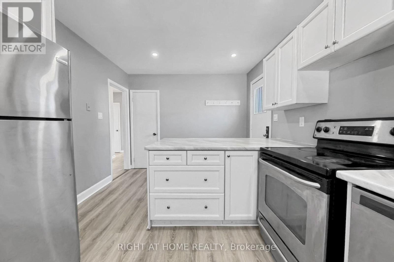 19 ALFRED STREET WEST Image 13