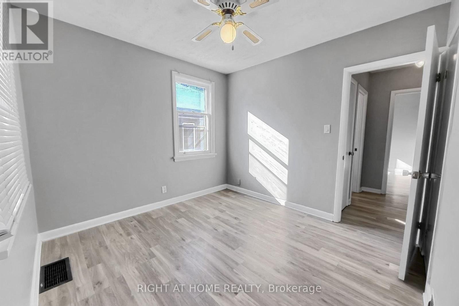 19 ALFRED STREET WEST Image 21