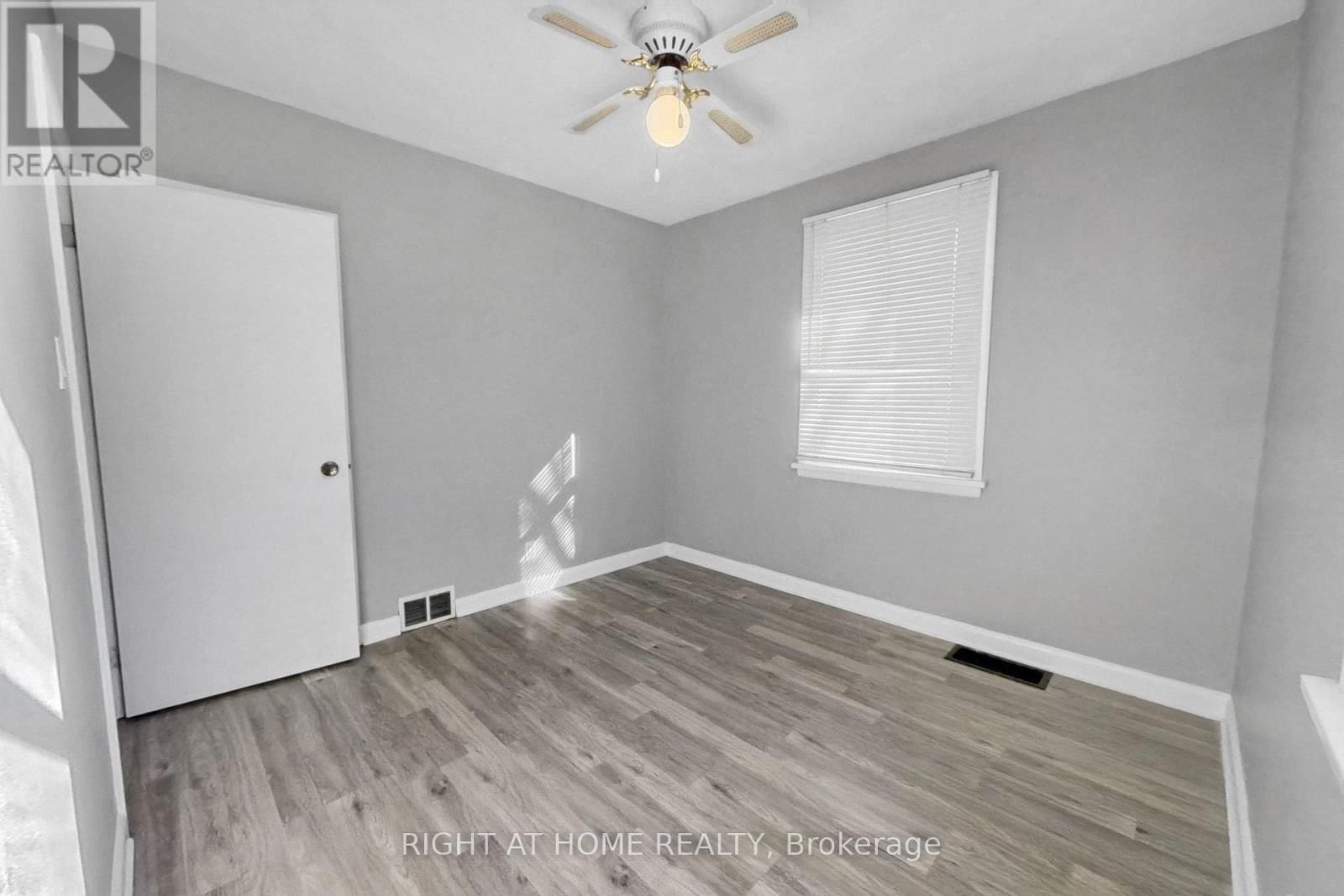 19 ALFRED STREET WEST Image 22