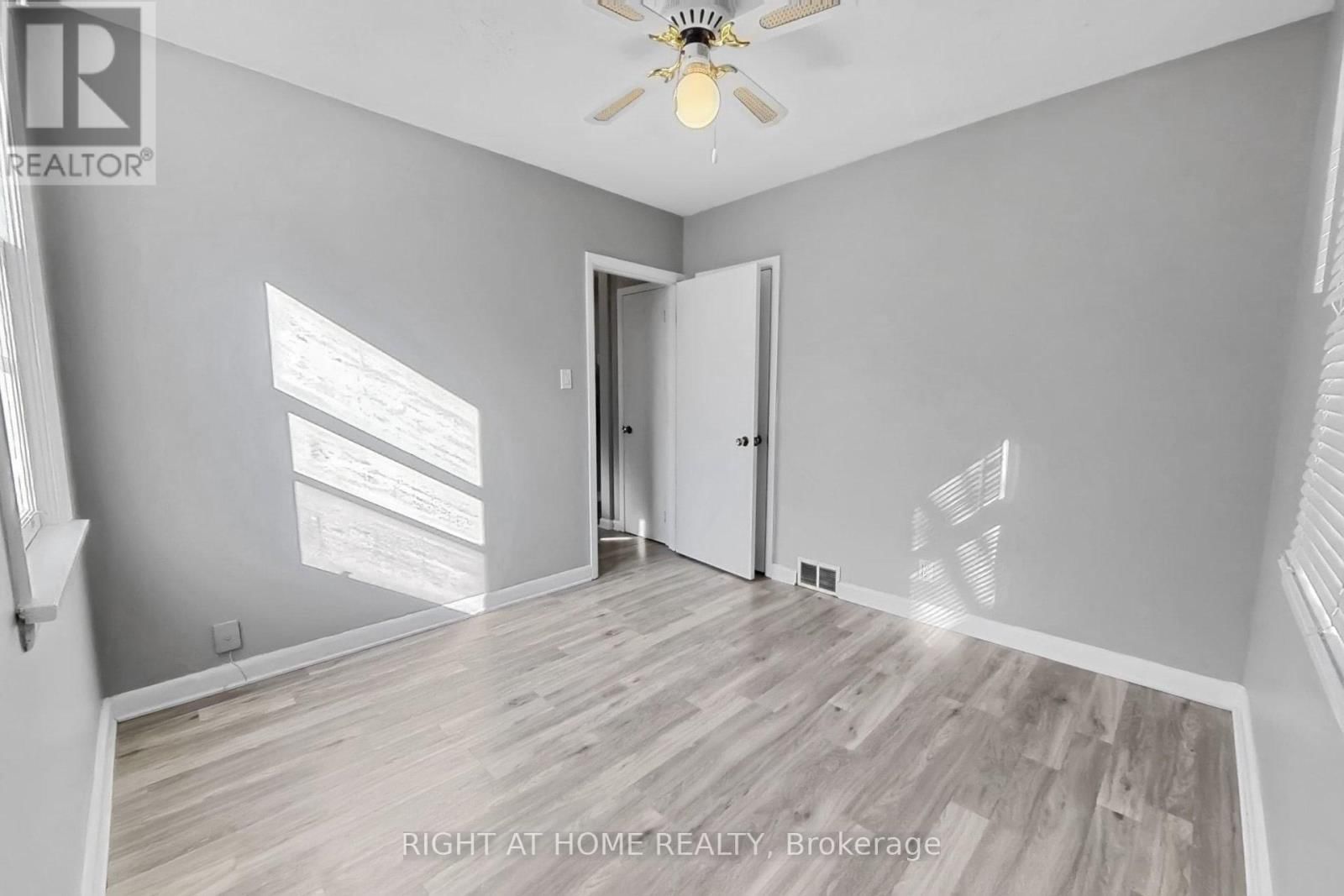 19 ALFRED STREET WEST Image 23