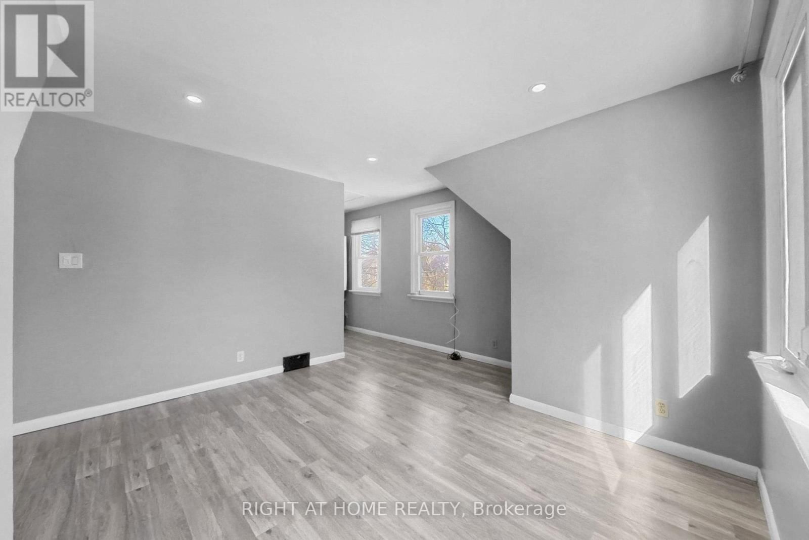 19 ALFRED STREET WEST Image 34