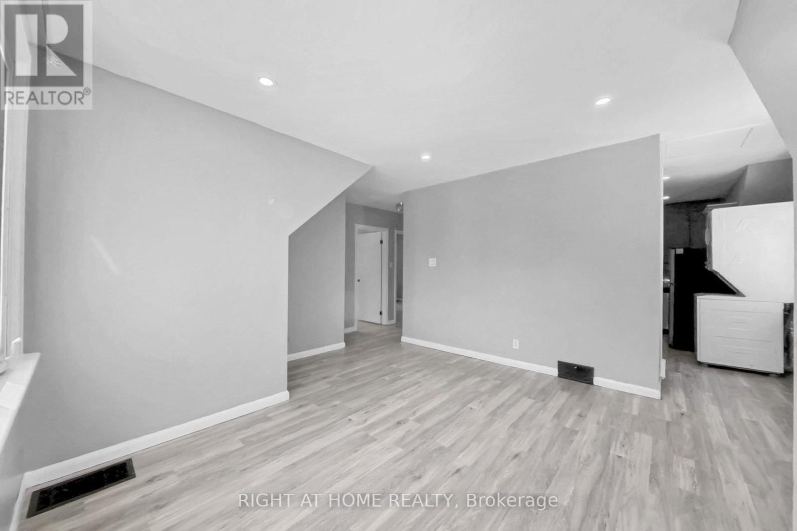 19 ALFRED STREET WEST Image 35