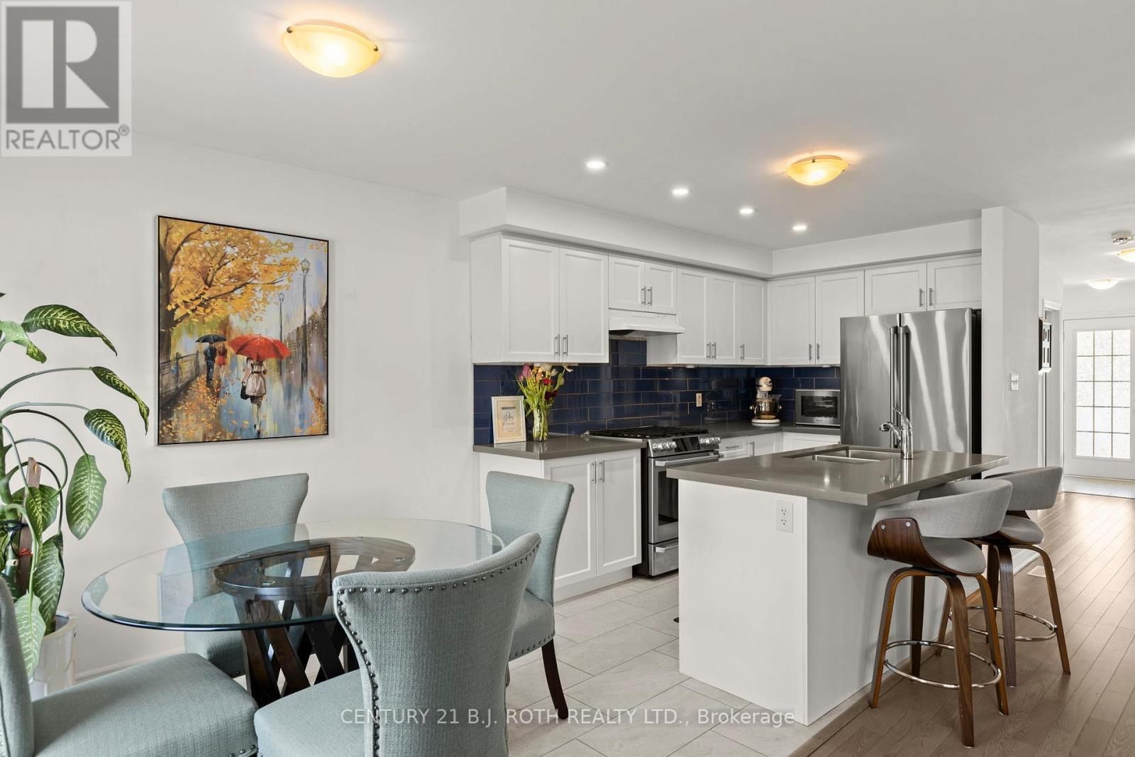 69 ALASKAN HEIGHTS Image 10