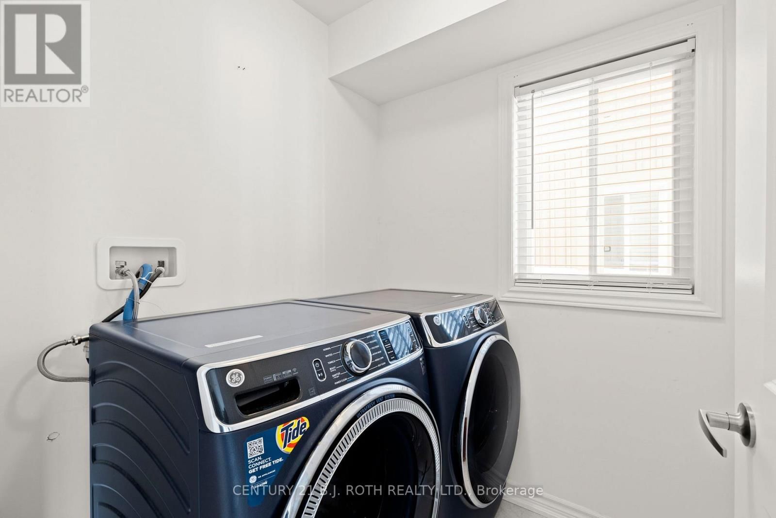 69 ALASKAN HEIGHTS Image 12