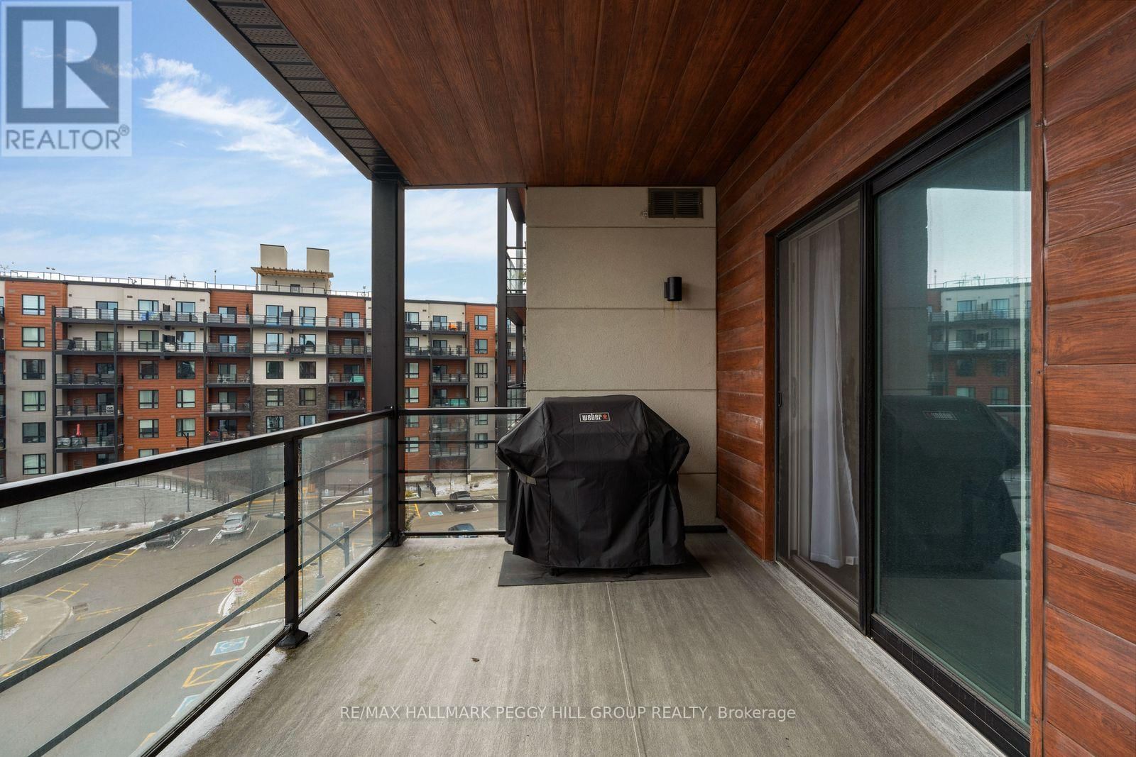 407 - 306 ESSA ROAD Image 10