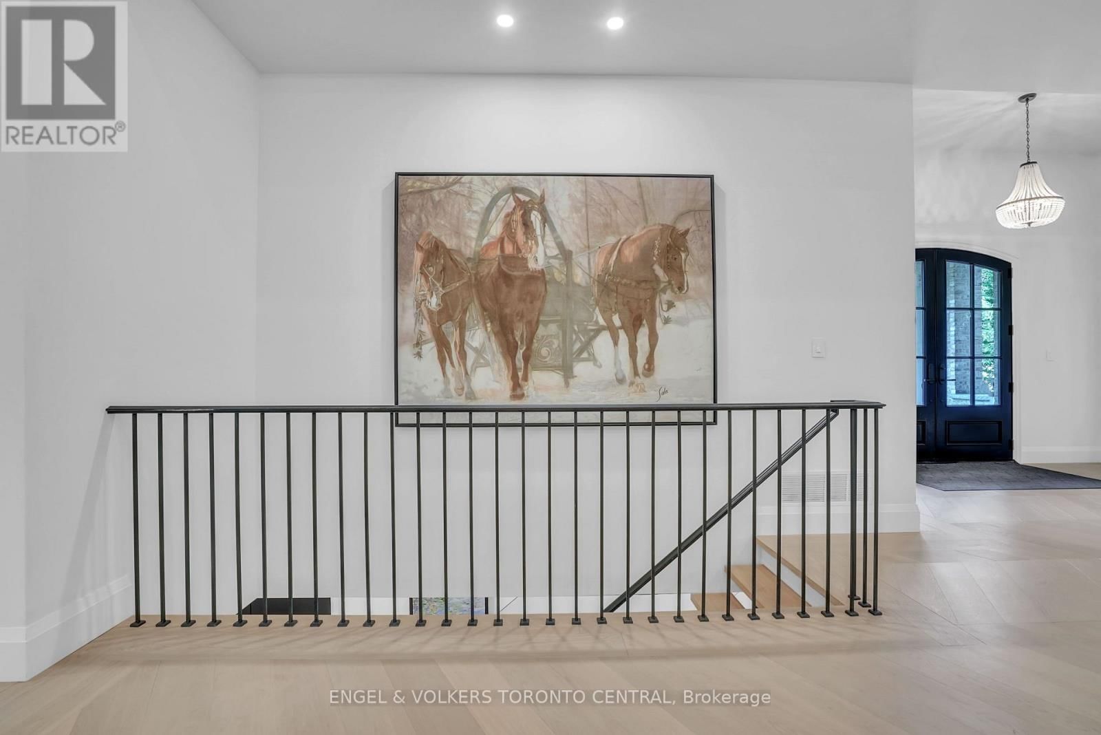 7 APTO COURT Image 18