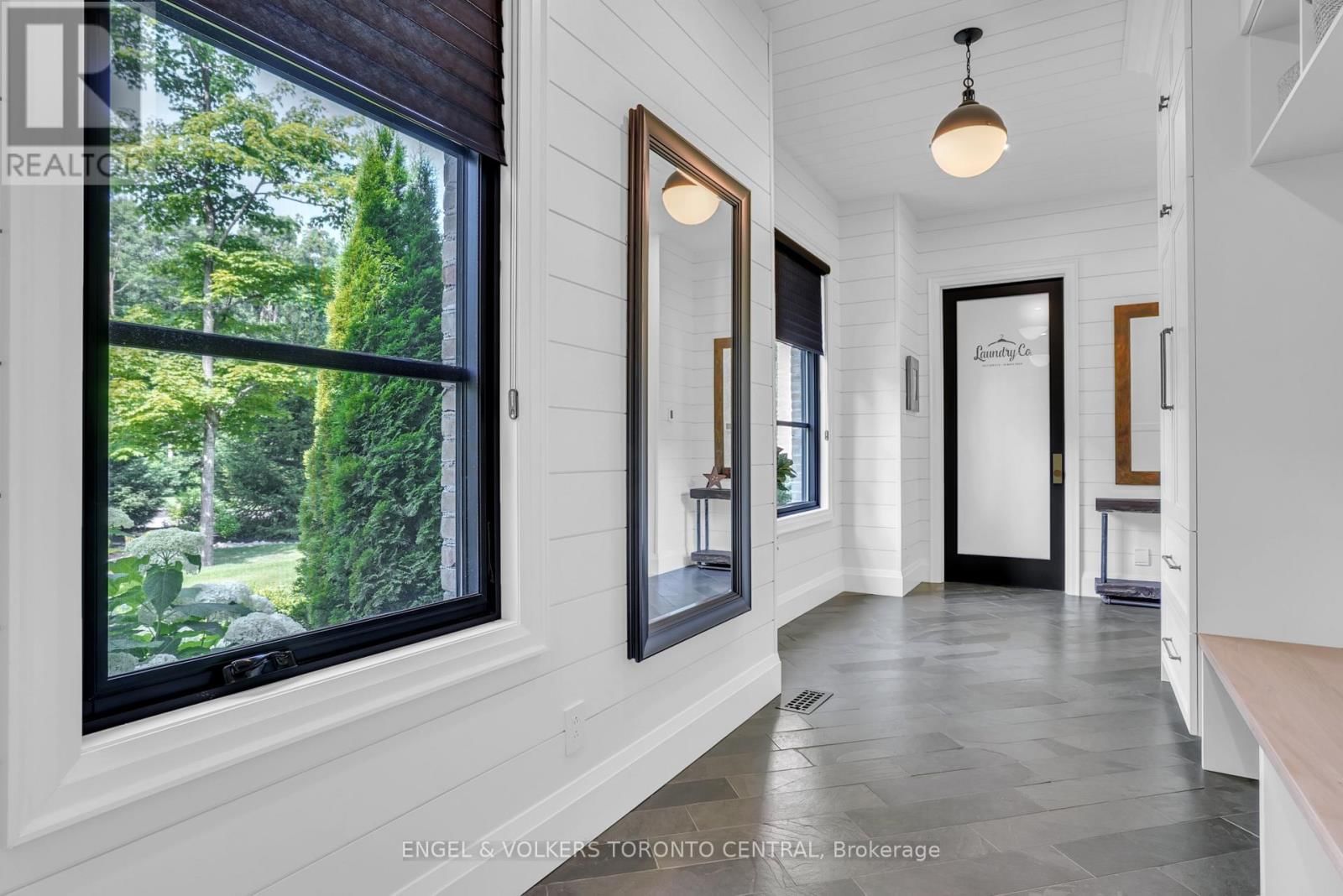 7 APTO COURT Image 19