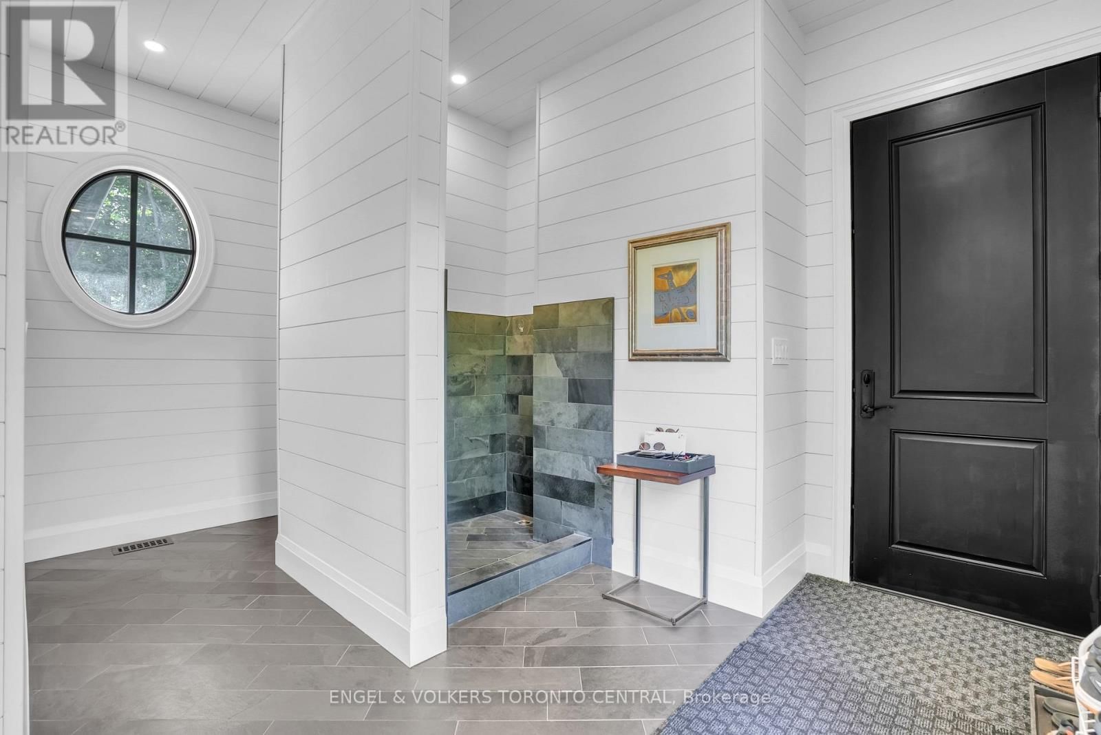 7 APTO COURT Image 21