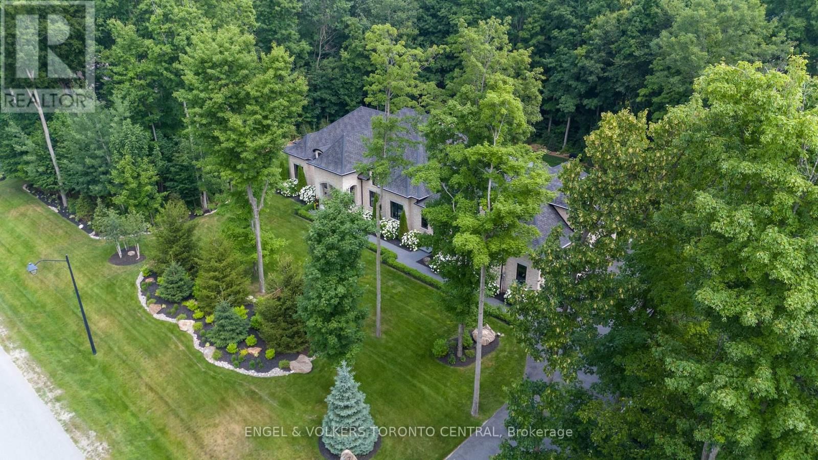 7 APTO COURT Image 46