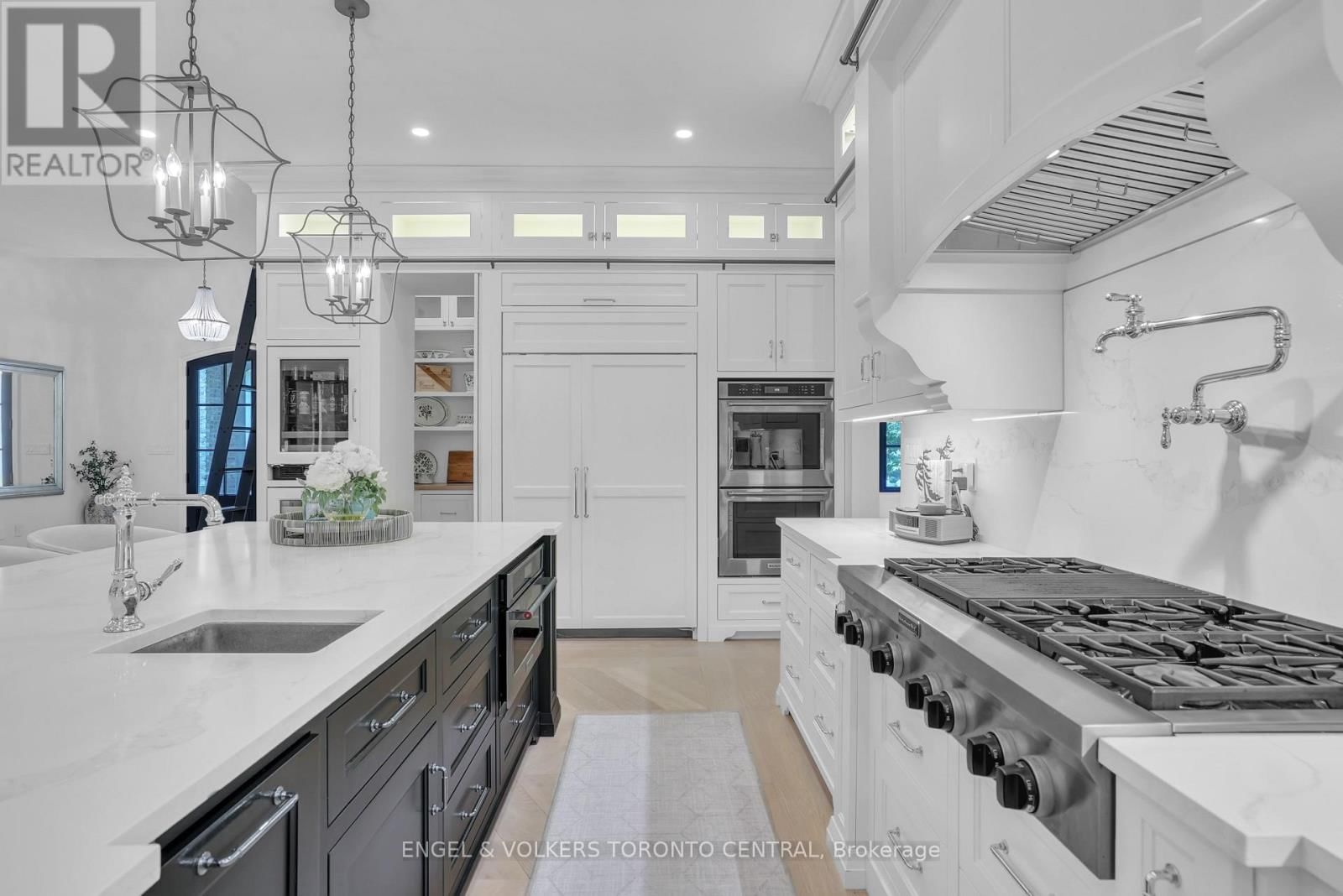 7 APTO COURT Image 7