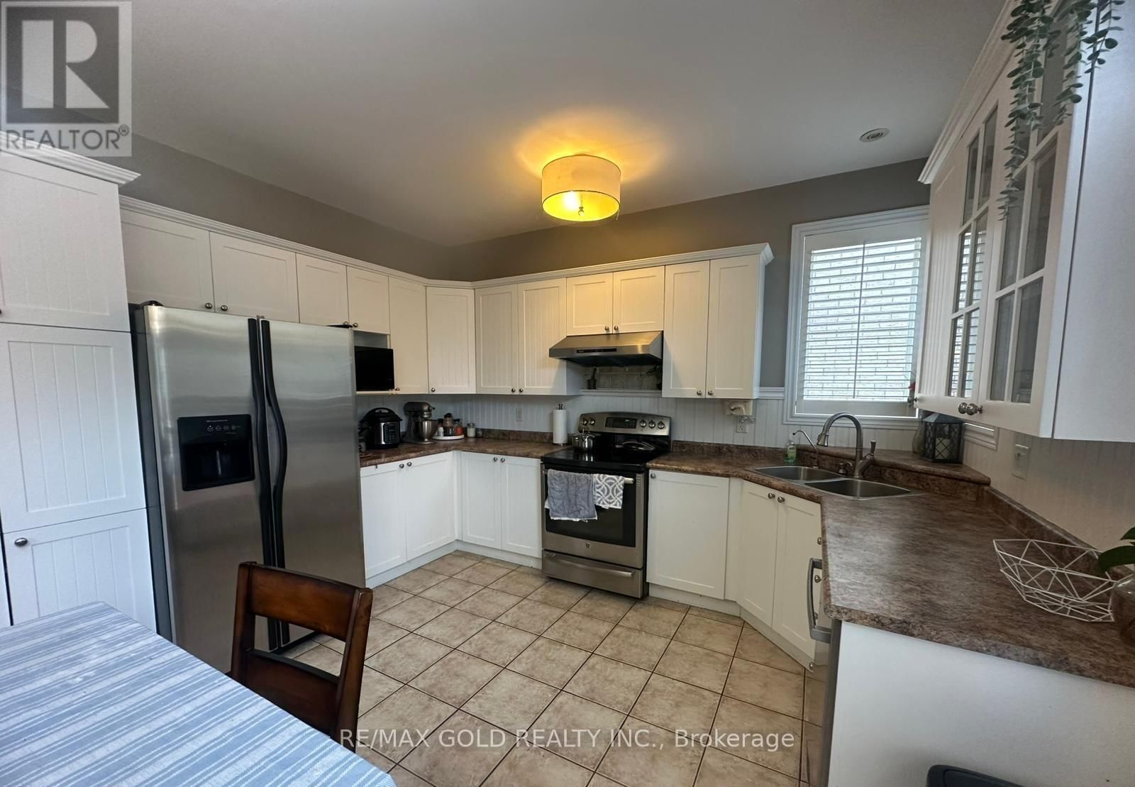 28 SOVEREIGN'S GATE Image 13