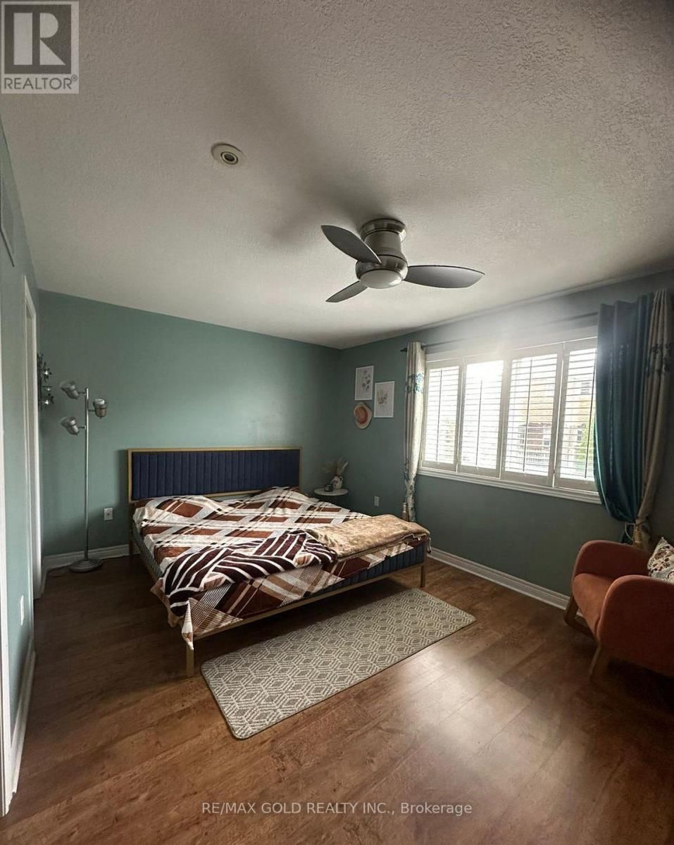 28 SOVEREIGN'S GATE Image 17