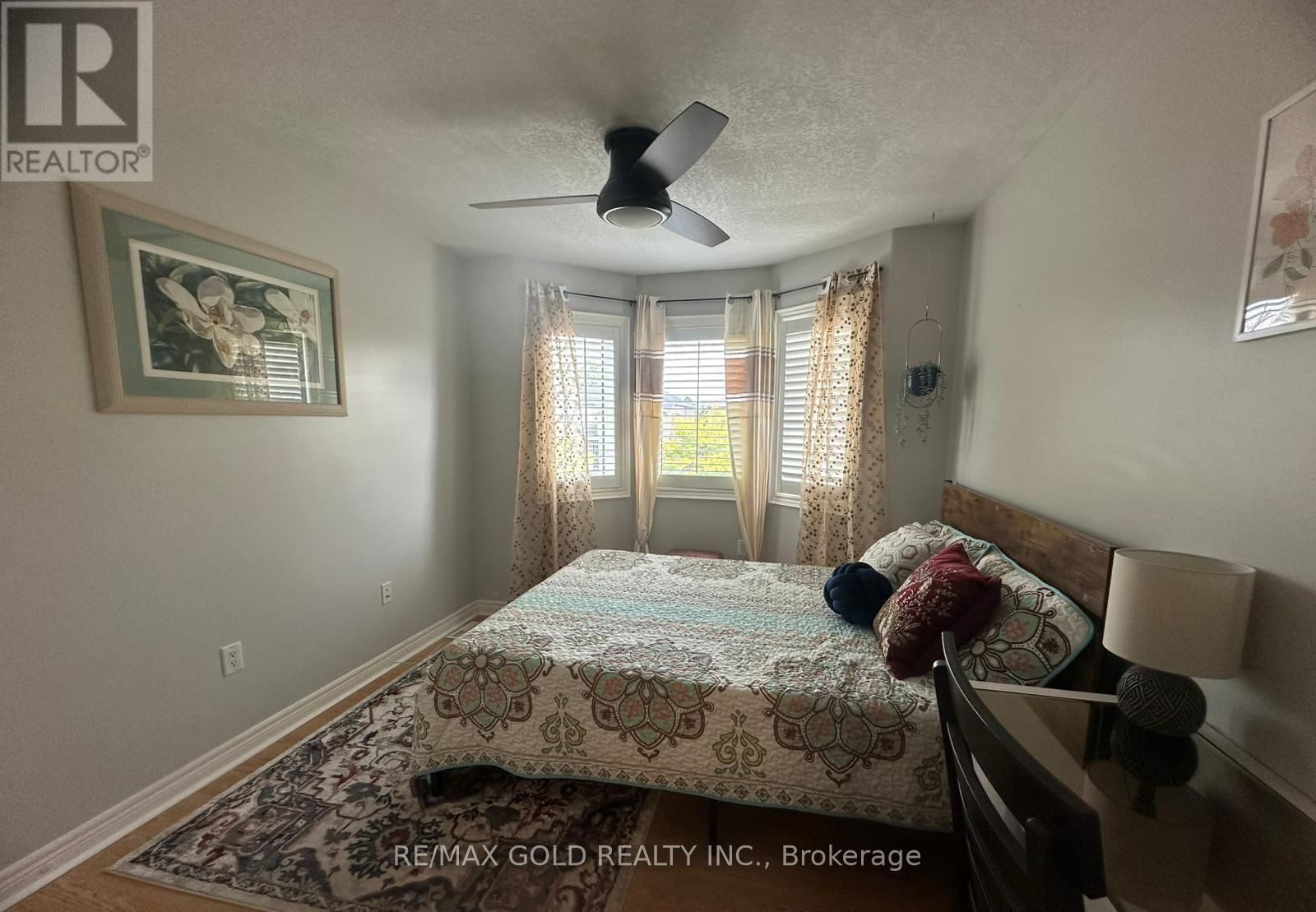 28 SOVEREIGN'S GATE Image 23