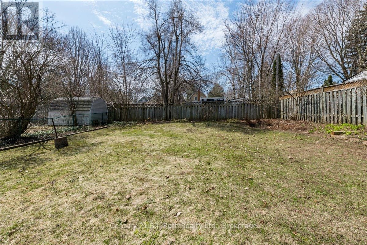 476 RUSSELL STREET Image 28