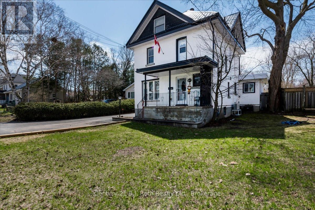 476 RUSSELL STREET Image 3