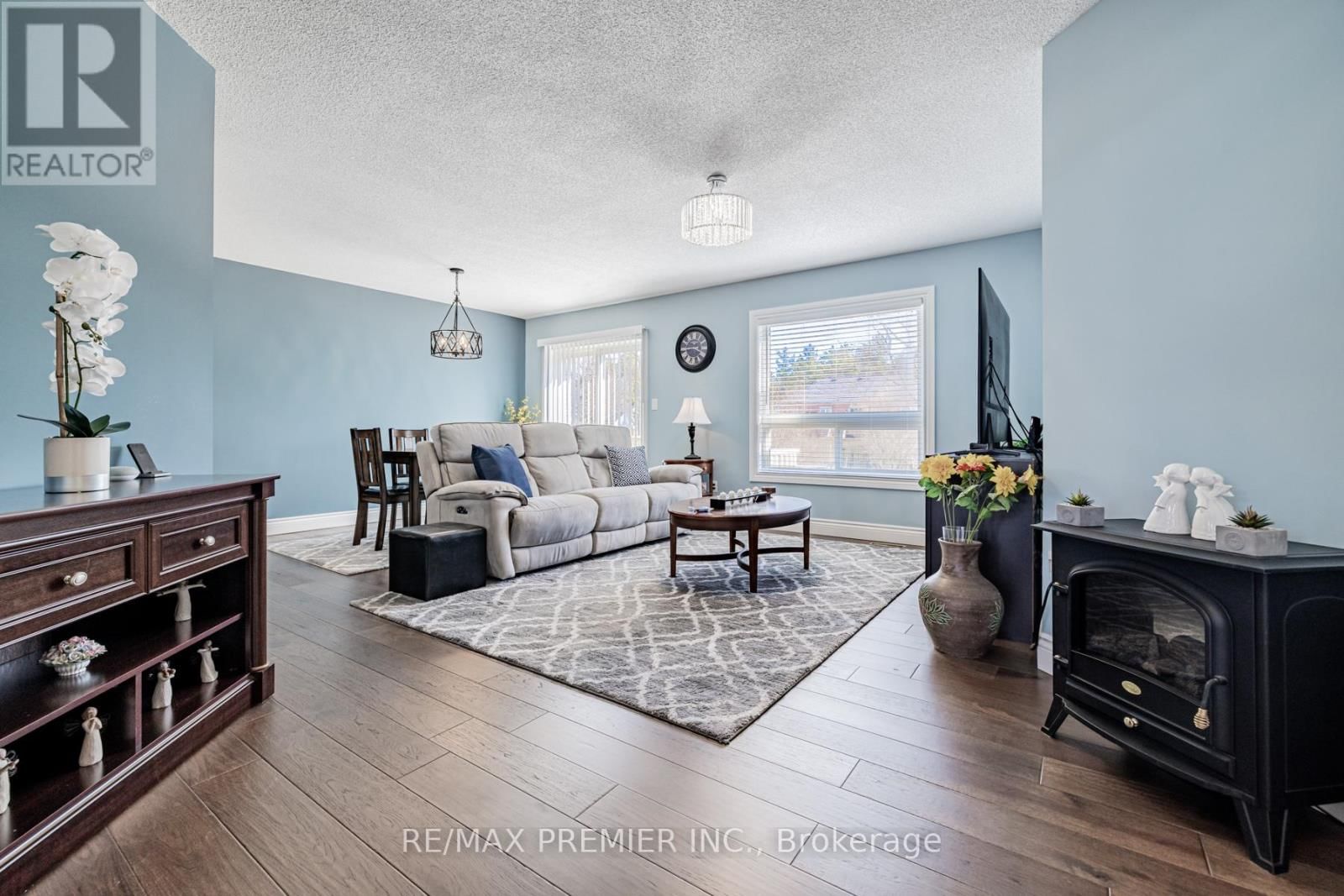 20 CRANBERRY HEIGHTS Image 10