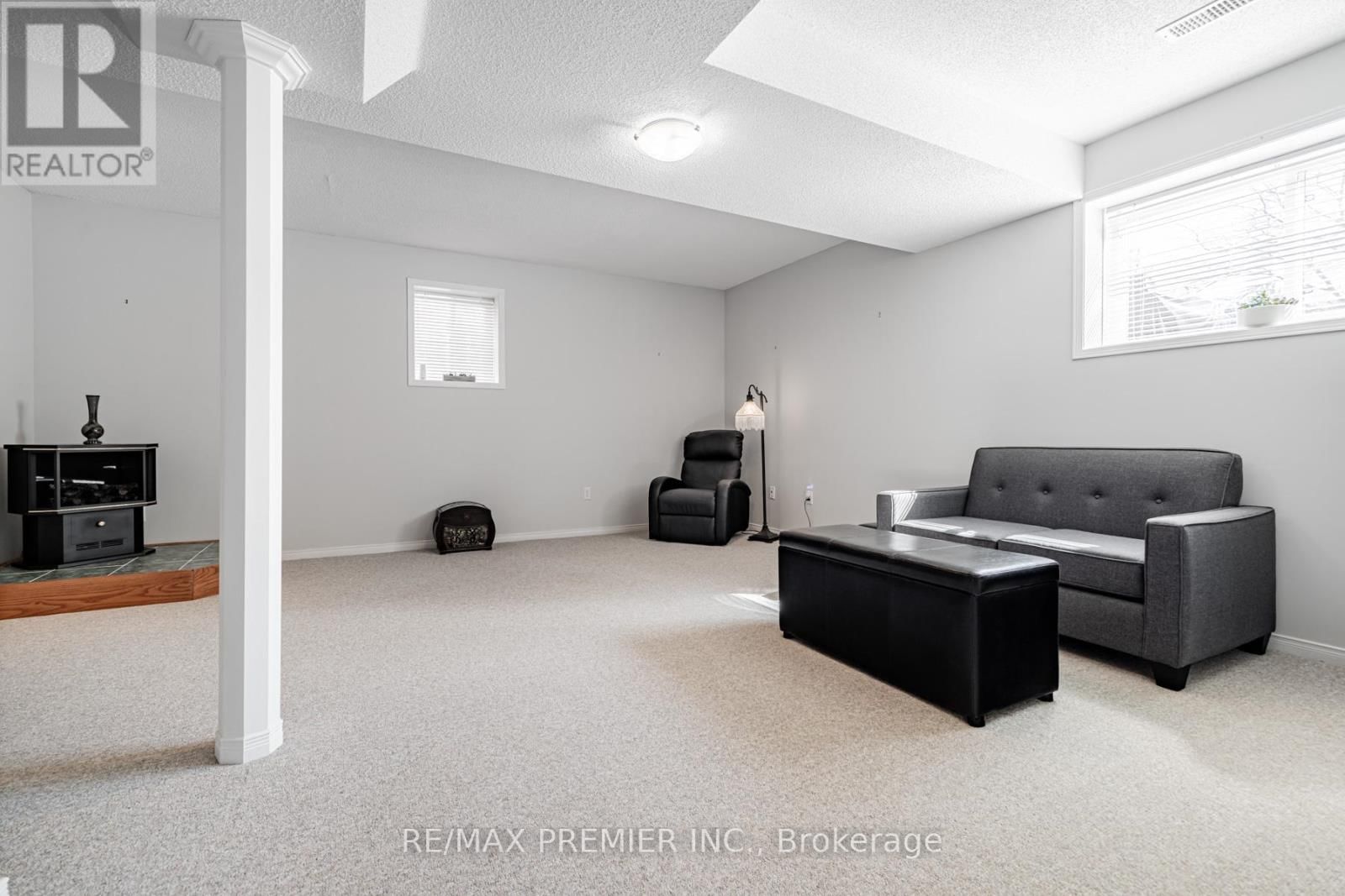 20 CRANBERRY HEIGHTS Image 12