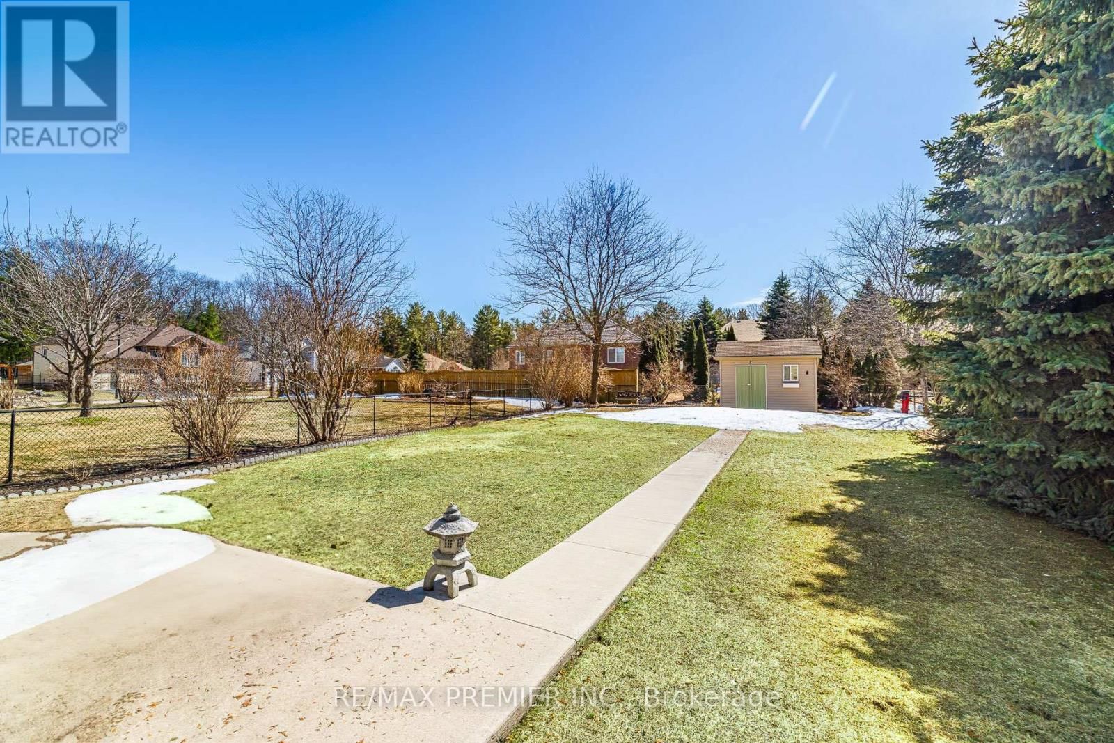 20 CRANBERRY HEIGHTS Image 18