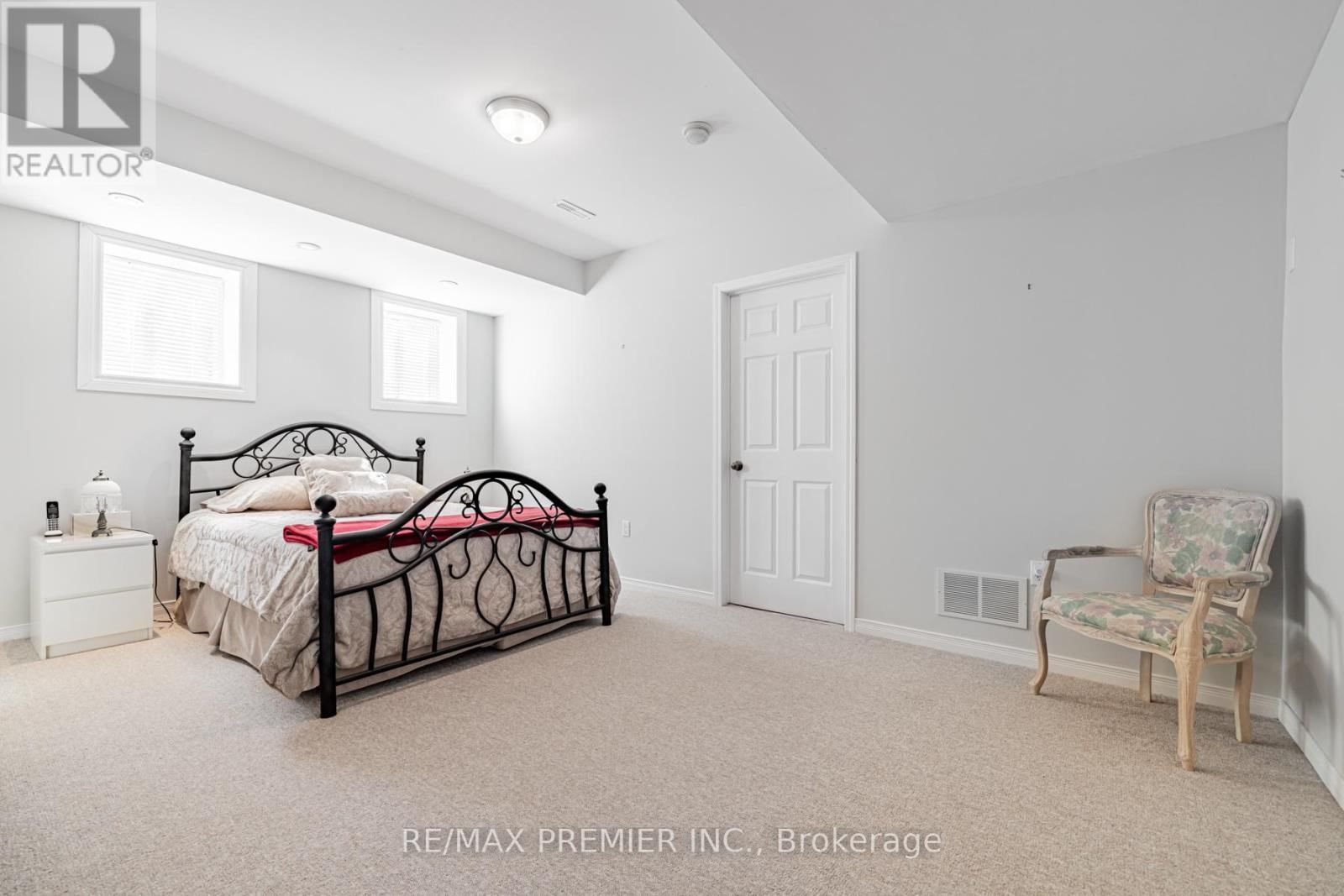 20 CRANBERRY HEIGHTS Image 23