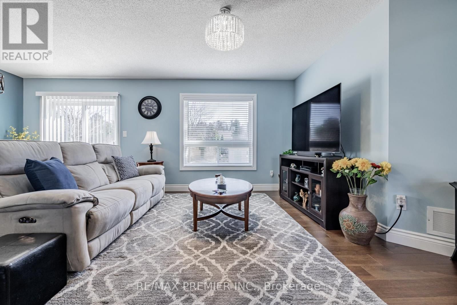 20 CRANBERRY HEIGHTS Image 26