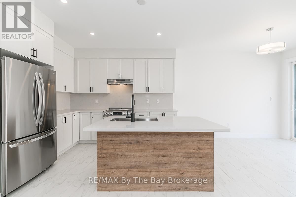 3 ROSANNE CIRCLE Image 10