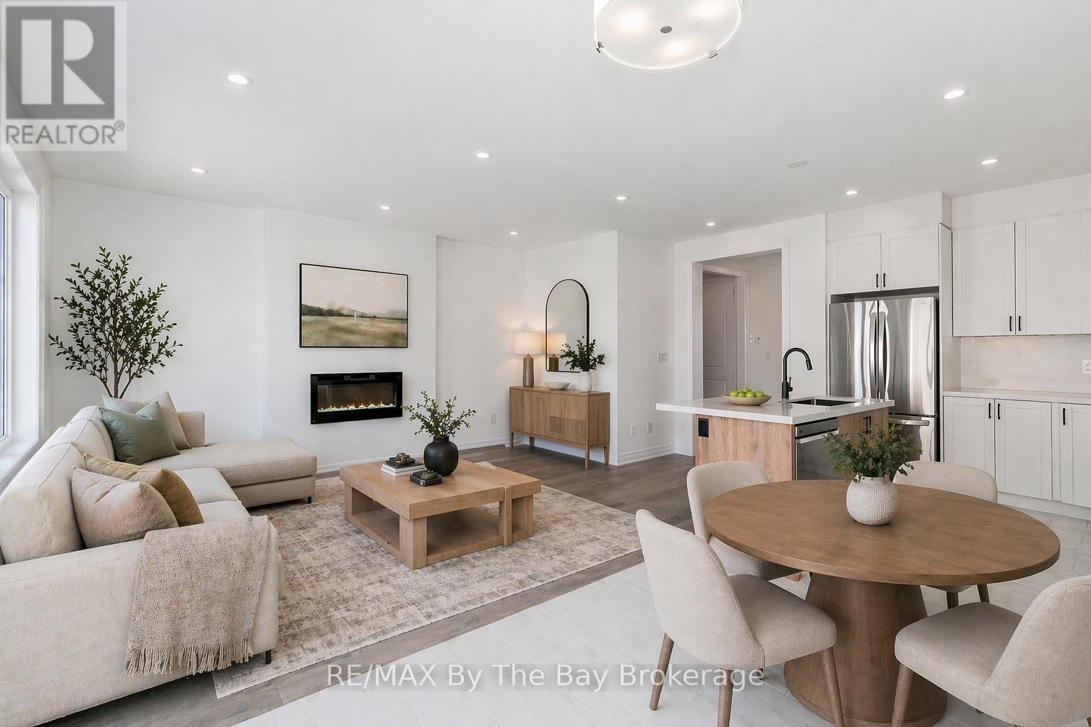 3 ROSANNE CIRCLE Image 11