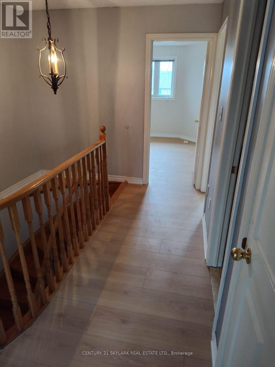 15 SURREY DRIVE Image 10