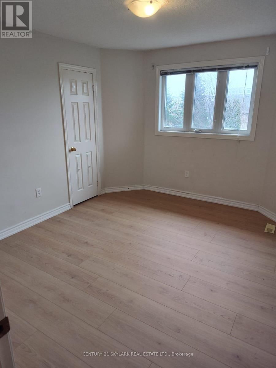 15 SURREY DRIVE Image 6