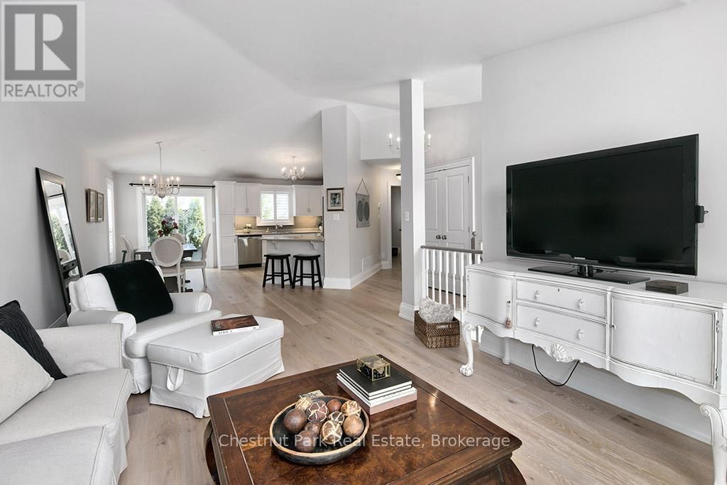 40 BARKER BOULEVARD Image 10