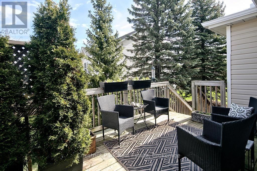 40 BARKER BOULEVARD Image 16