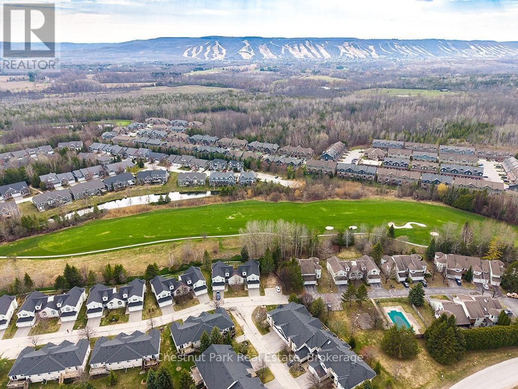 40 BARKER BOULEVARD Image 20