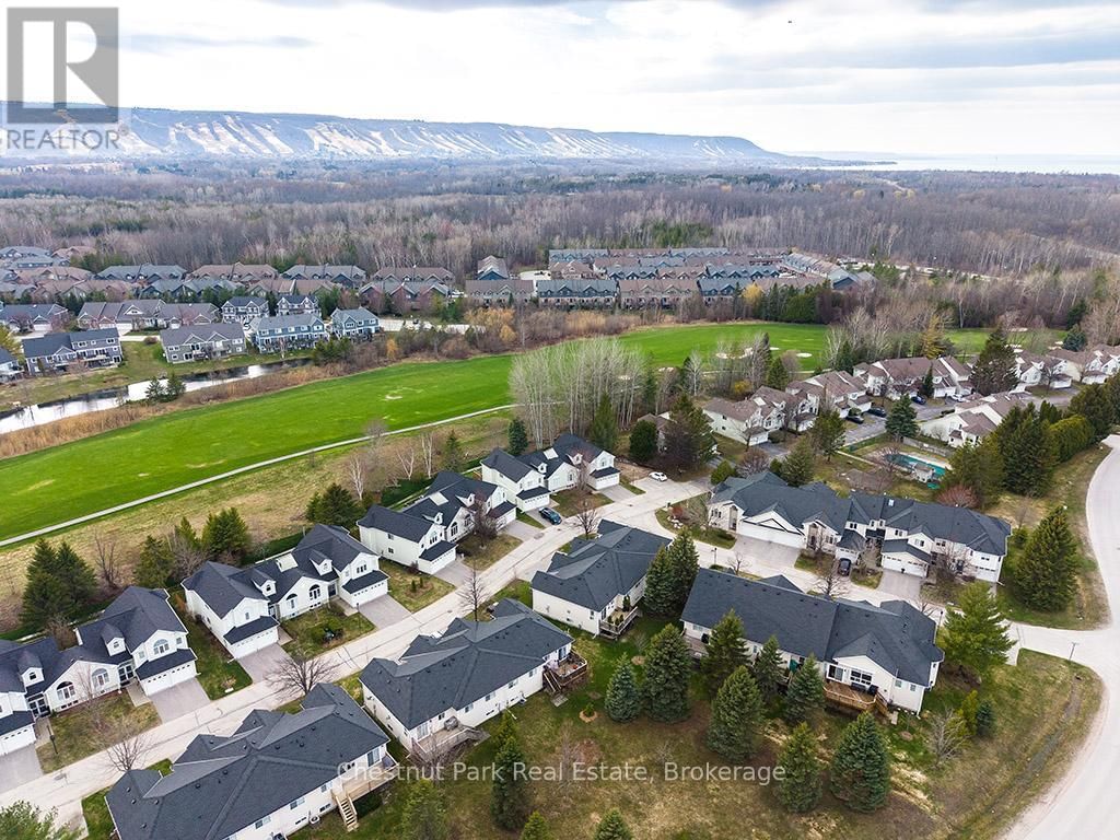 40 BARKER BOULEVARD Image 3