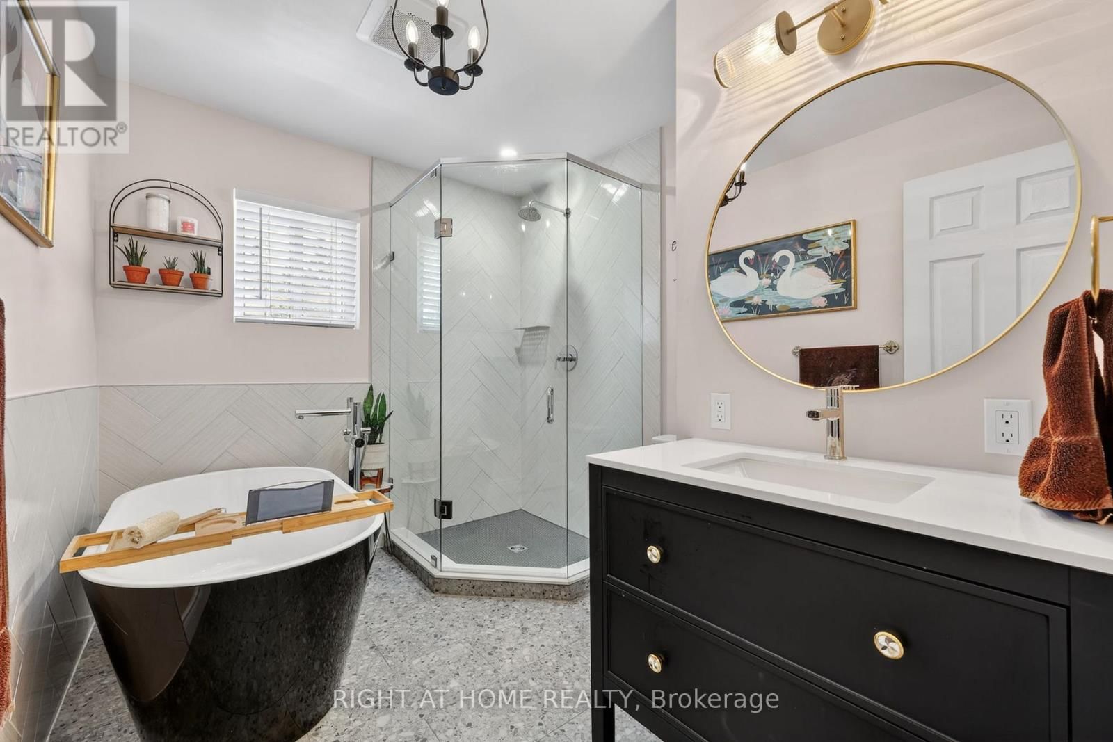 12 ELIZABETH STREET Image 12