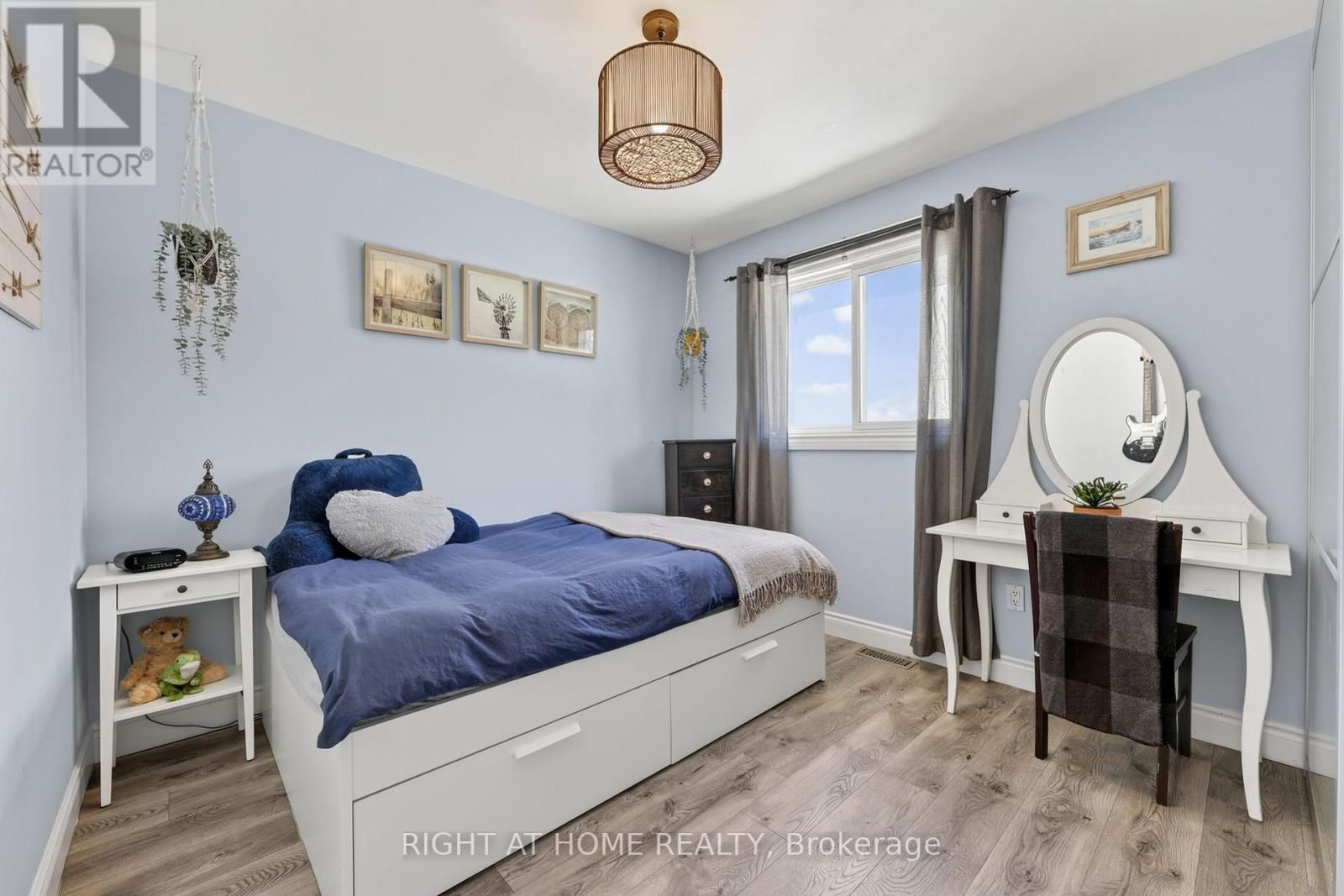 12 ELIZABETH STREET Image 15