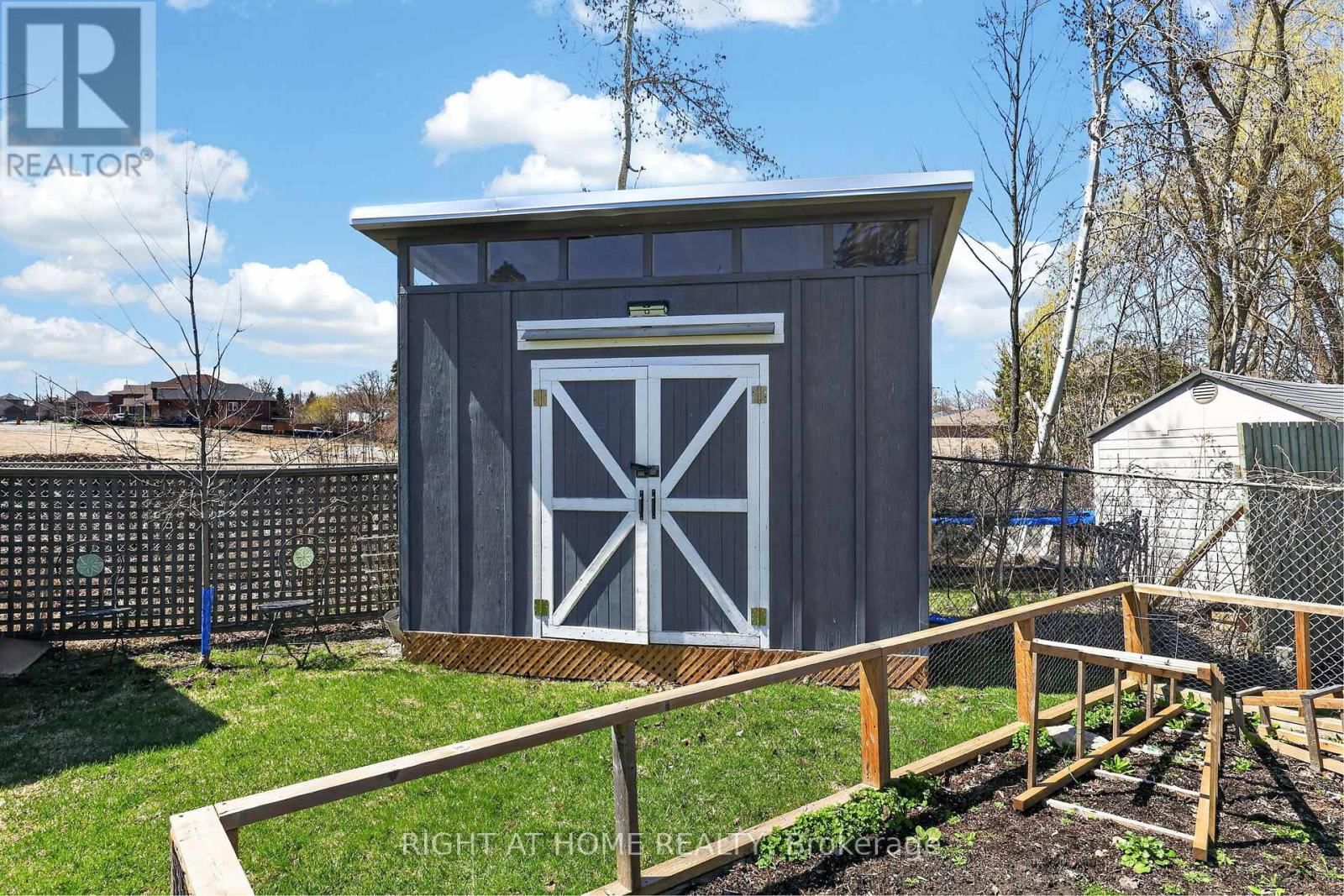 12 ELIZABETH STREET Image 16