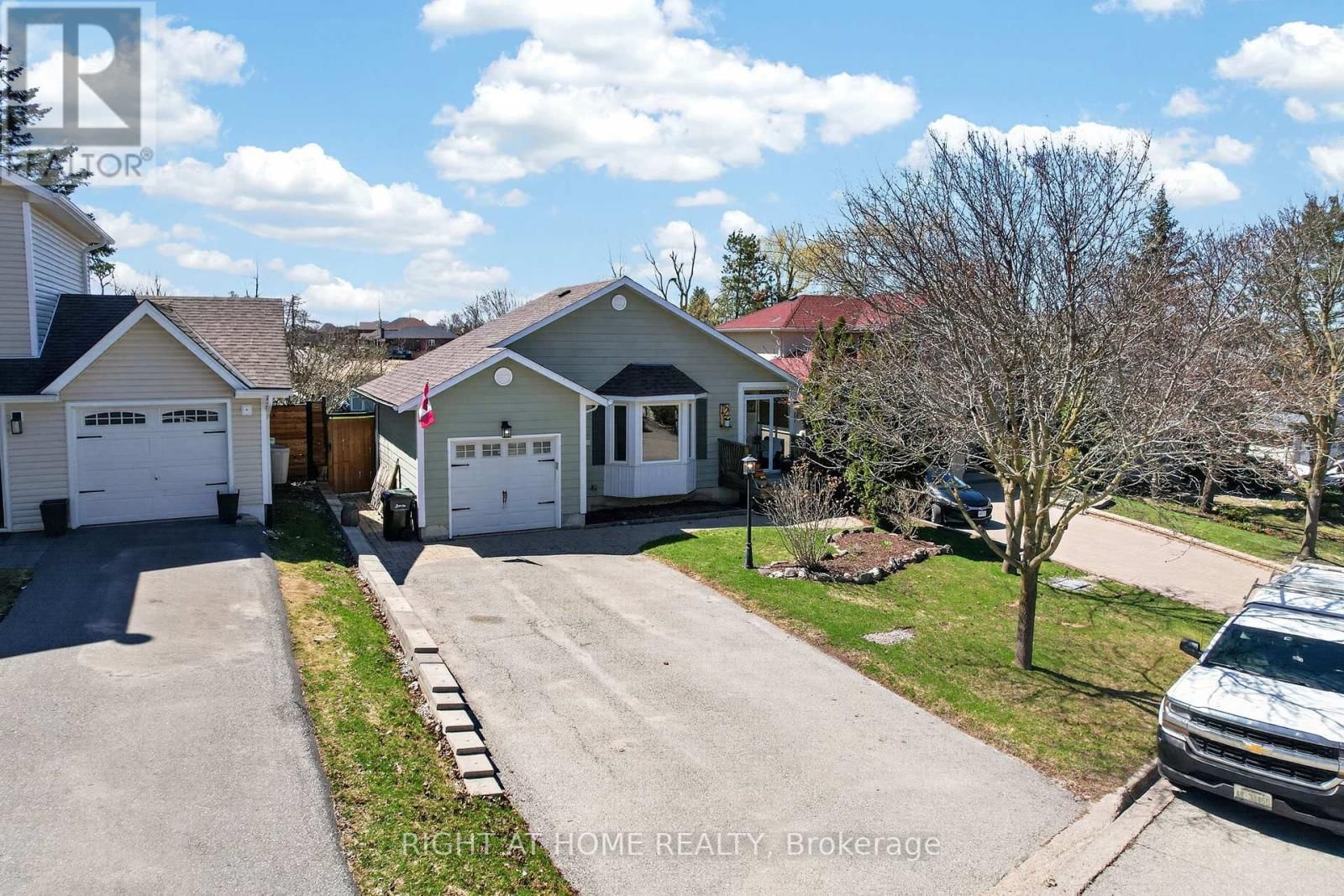 12 ELIZABETH STREET Image 17