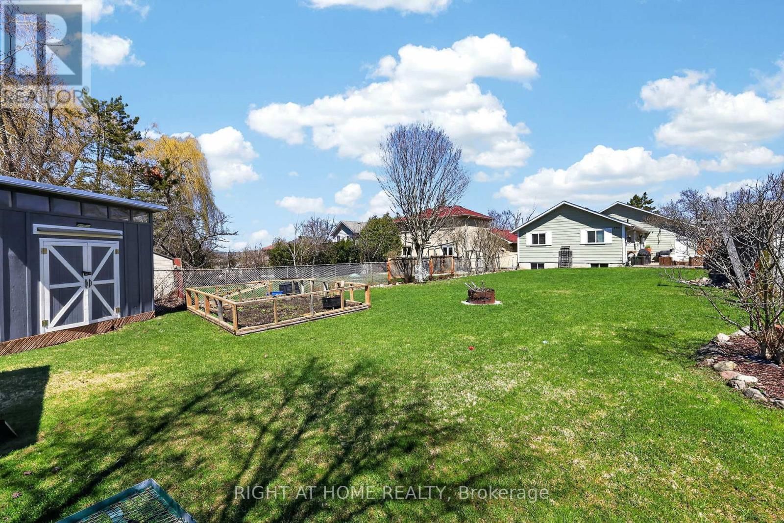 12 ELIZABETH STREET Image 18