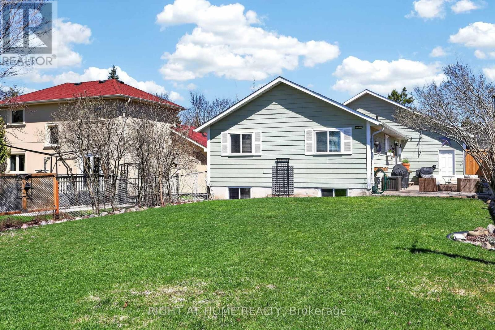 12 ELIZABETH STREET Image 19