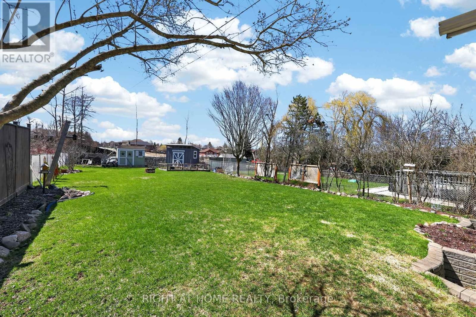 12 ELIZABETH STREET Image 21