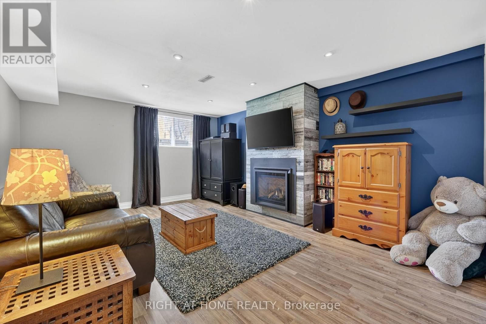 12 ELIZABETH STREET Image 26