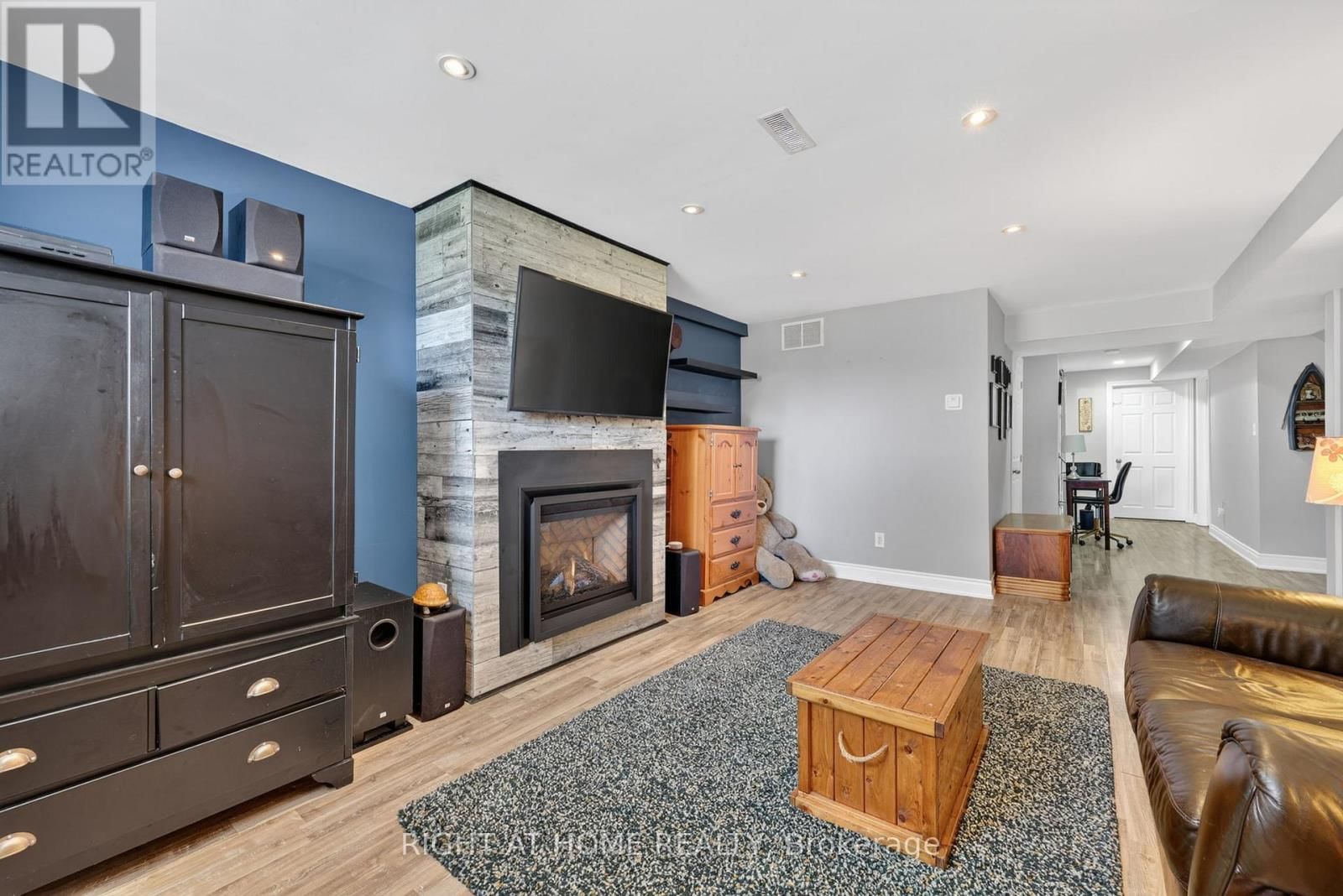 12 ELIZABETH STREET Image 27